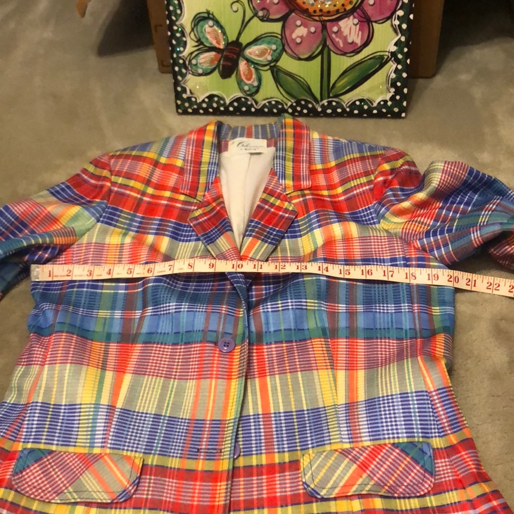 Plaid blazer with two pockets. Medium fit. - Picture 5 of 7